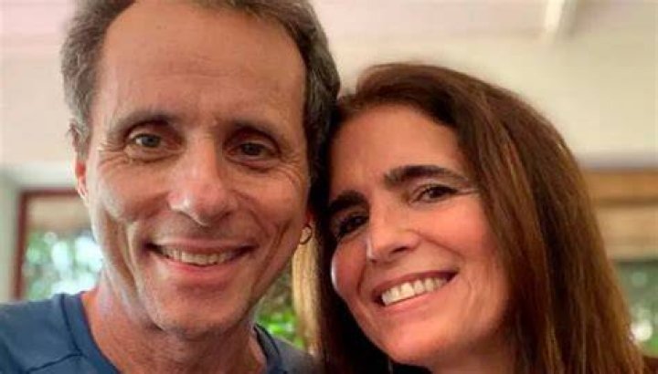 Malu Mader e Tony Bellotto protagonizam campanha de Natal da &Oacute;ticas