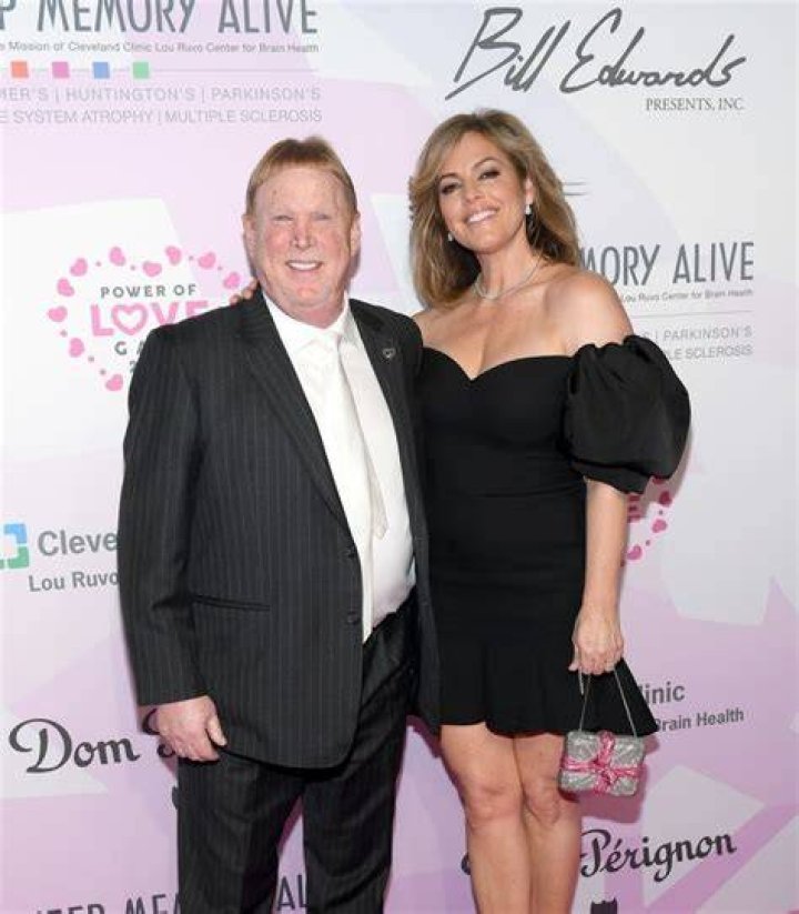 Mark Davis Wife Who Is Carol Davis?