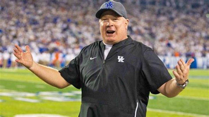 Mark Stoops Wildcats 'have not handled adversity well' during 02 start