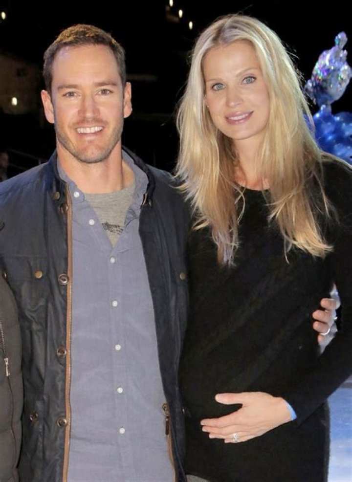 MarkPaul Gosselaar and wife expecting first child together CBS News