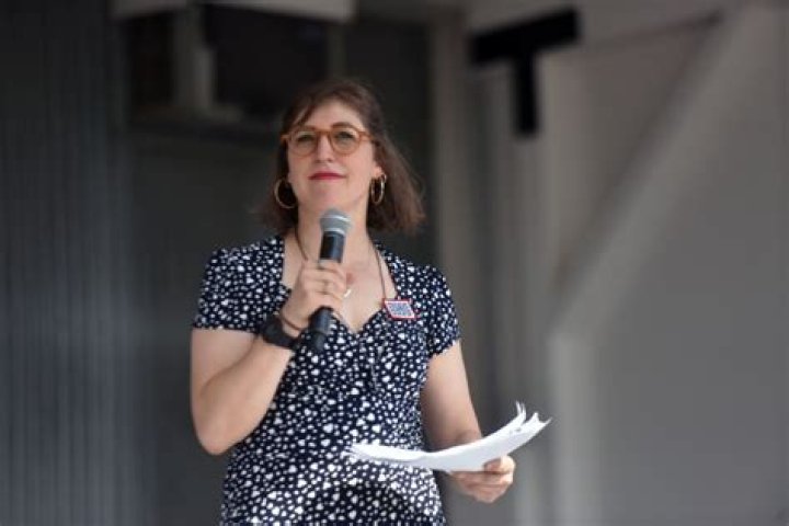 Mayim Bialik's Home Kitchen Was Designed By Her ExBoyfriend