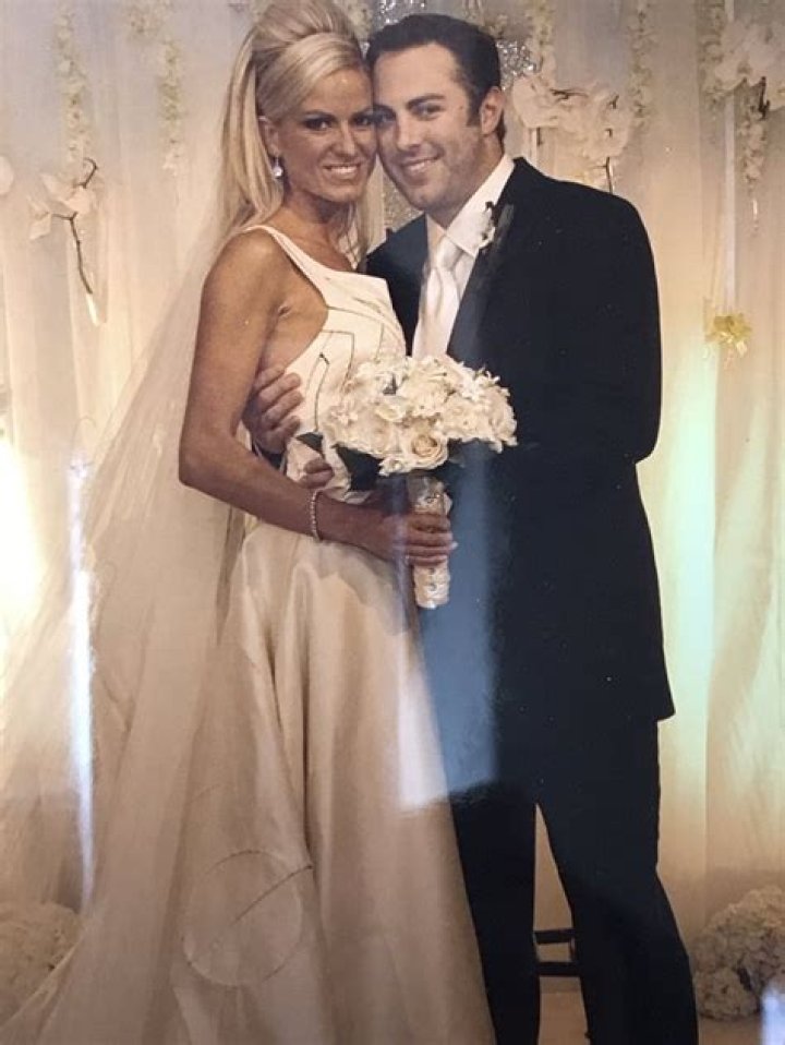 Meet Jay McGraw Dr Phil McGraw&rsquo;s Writer Son With Wife Robin McGraw