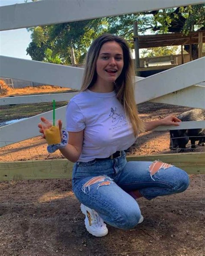 Megnutt02's Biography Age, Height, Boyfriend, Net Worth, Wiki