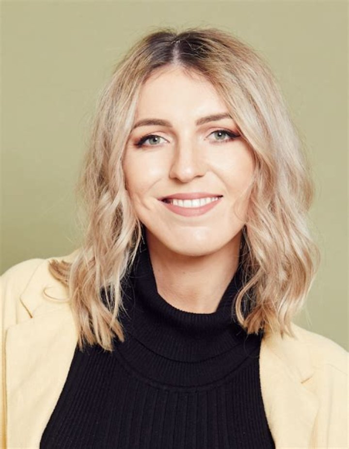 Melanie Bracewell Celebrity Speakers