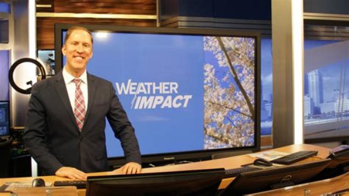 Meteorologist Mike Davis Wife, Net Worth, Married, Bio, Wiki Eceleb
