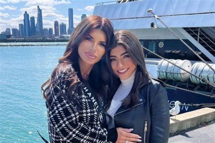 Milania Giudice is recreating the old 'RHONJ' scene with Papa Joe on