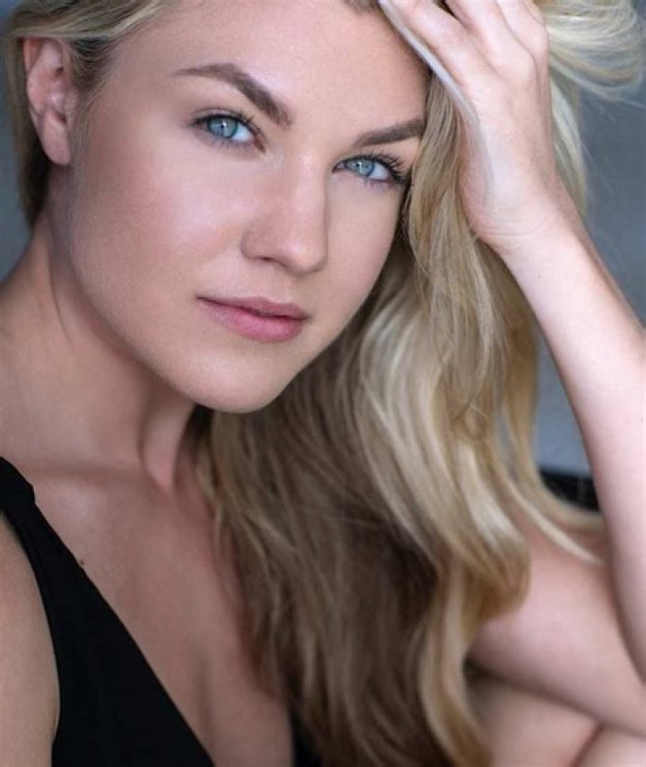 Miss Arizona a adus din nou z&acirc;mbete copiilor din Centrul de Plasament