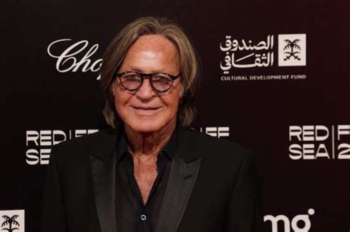 Mohamed Hadid Age, Net worth BioWiki, Weight, Wife, Kids 2022 The