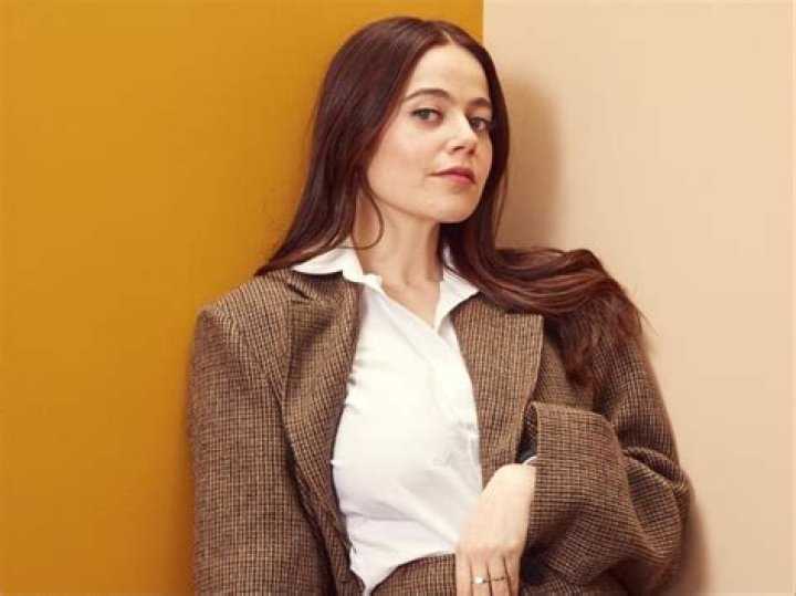 Molly Gordon Net Worth 2023 Movies & TV Shows Husband Age