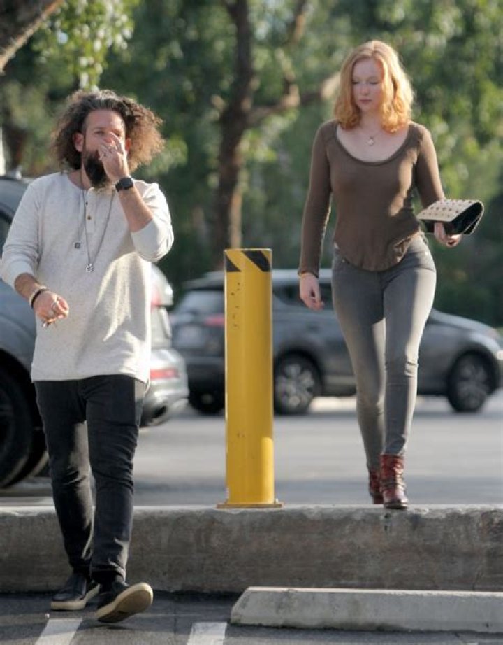 Molly Quinn Running Errands With Her Boyfriend, TV producer Elan Gale