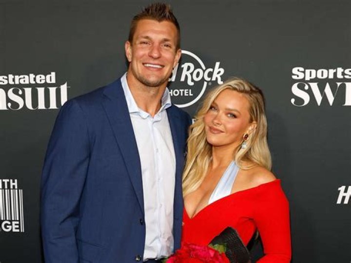 More Celebrity NFL Wives and Girlfriends Who Outshine Their Hubby