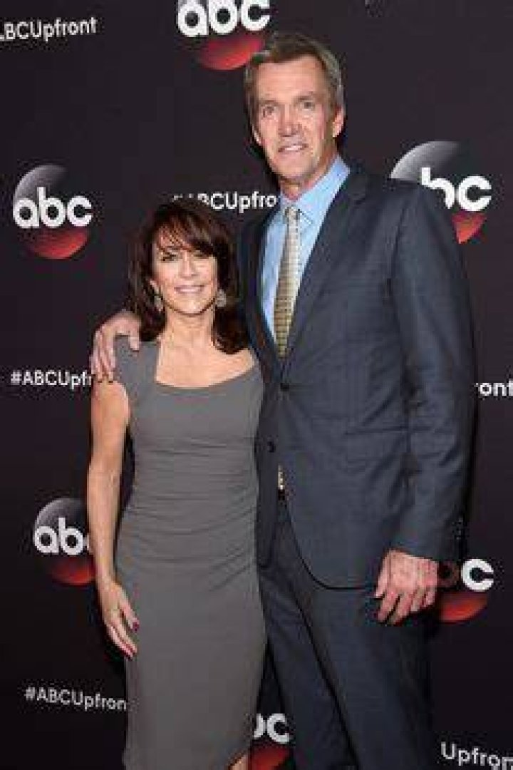 Neil Flynn Married In Real Life Or Is He Gay? Satisfied With Longtime
