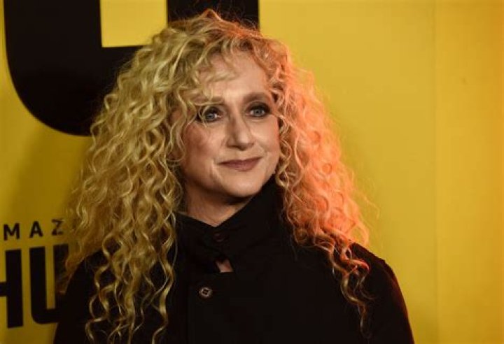 New comedy stars Jason Schwartzman as cantor, Carol Kane as his student