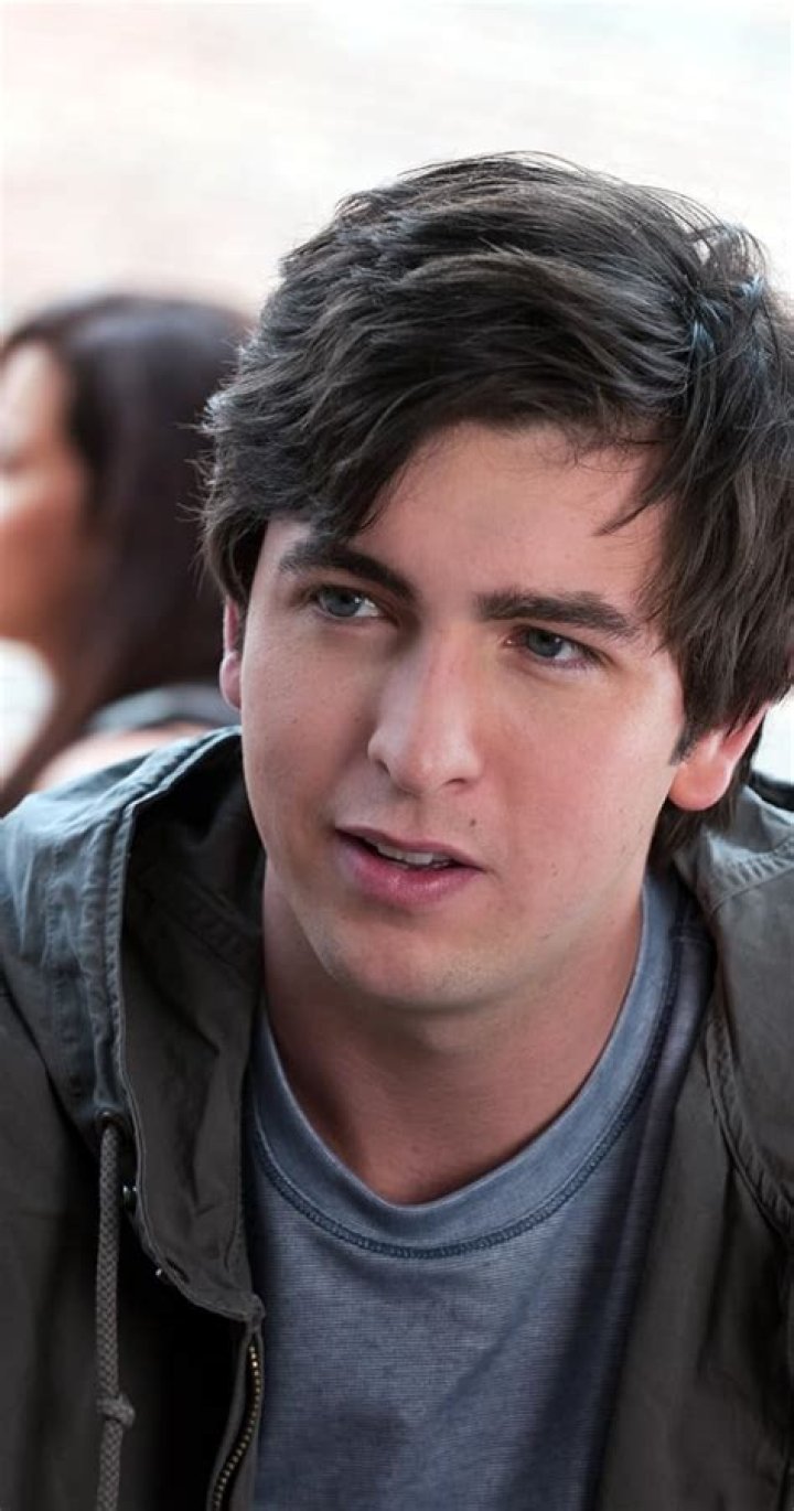 Nicholas Braun Net Worth, Bio, Age, Height, Wiki, Girlfriend, Career