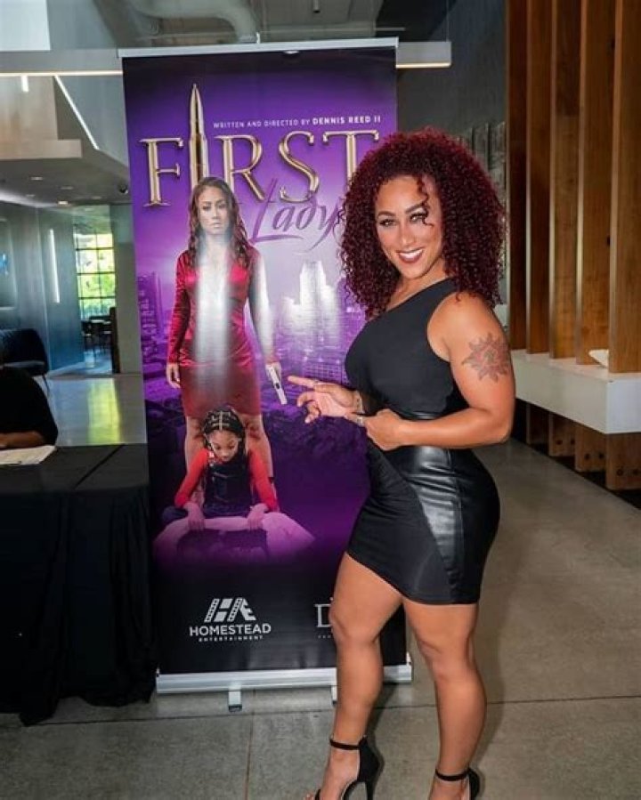 Nicole Alexander Bio, Age, Net Worth, Height, Single, Facts