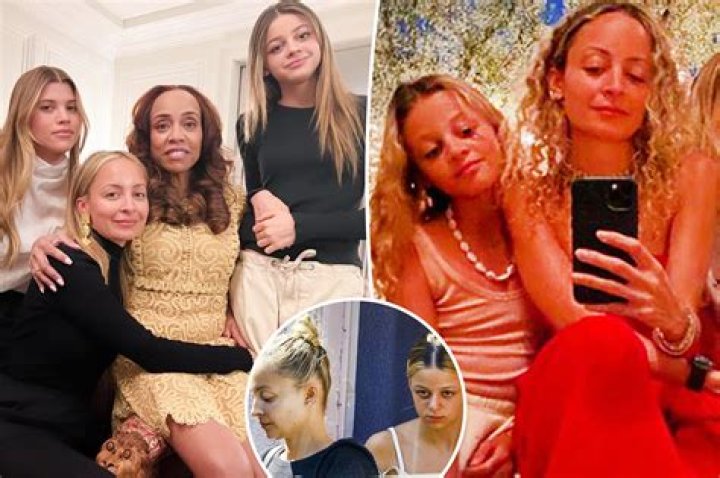 Nicole Richie 85 Stars Being Sweet With Their Moms POPSUGAR Celebrity