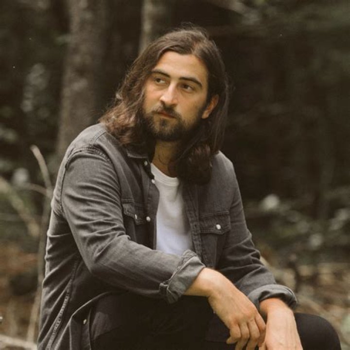 Noah Kahan latest news, related musicians and releases