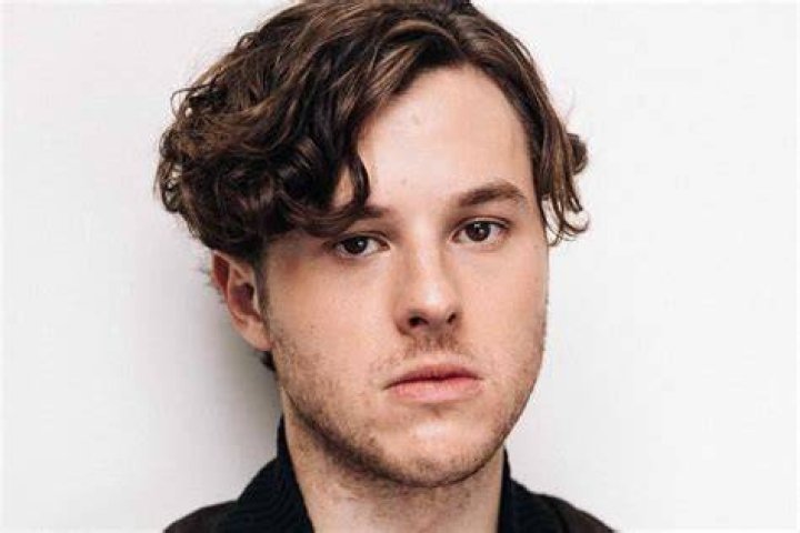 Nolan Gould Bio, Wiki, Age, Family, Girlfriend, Dating, Iq, Gay, Modern