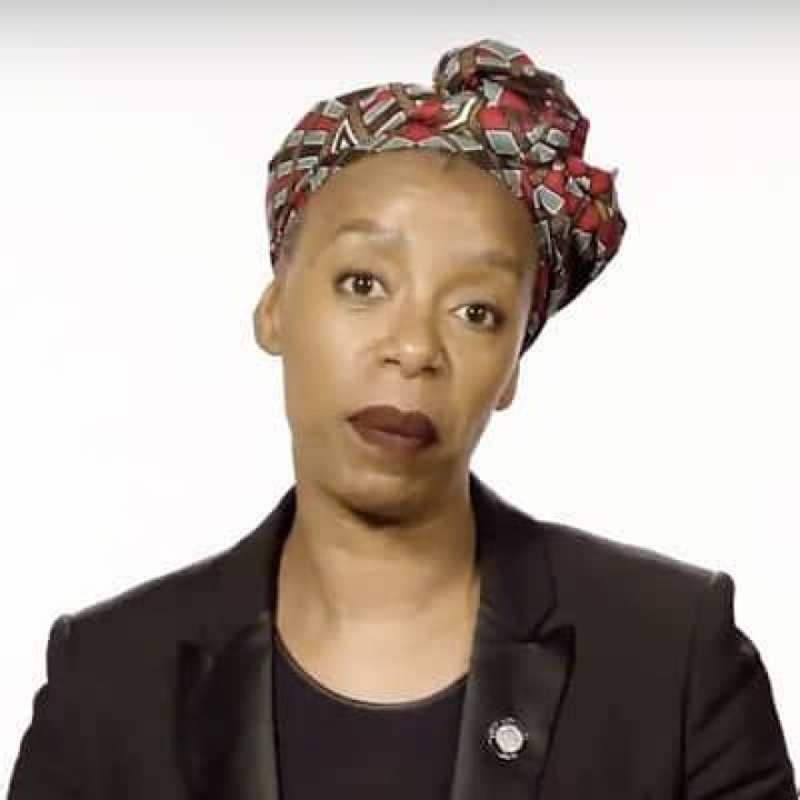 Noma Dumezweni Bio, Age, Height, Net Worth, Facts, Nationality