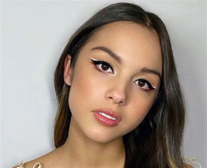Olivia Rodrigo 41 facts about the Vampire singer you need to know