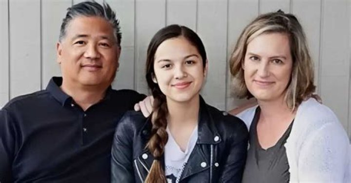 Olivia Rodrigo Parents Meet Sophie Rodrigo And Ronald Rodrigo