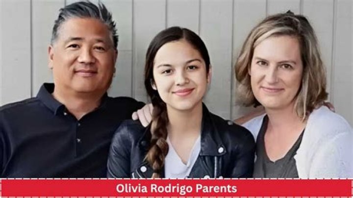 Olivia Rodrigo&rsquo;s Parents Everything to Know About Her Mom & Dad