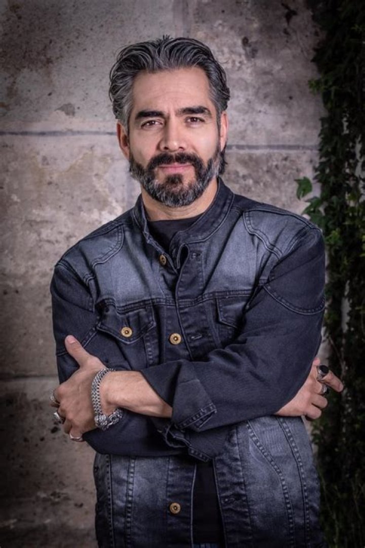 Omar Chaparro IMDb