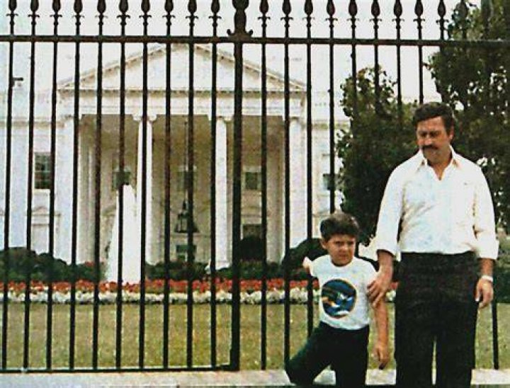 pablo escobar white house photo story Ditto Blogged Pictures Library
