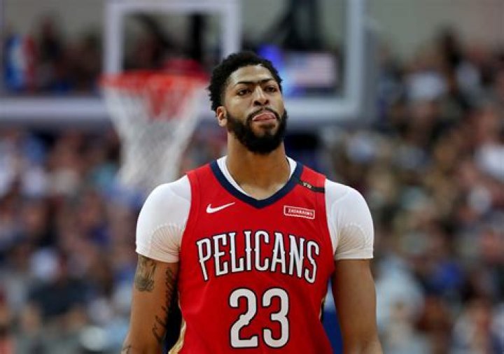 Pelicans' Zion Williamson called out by adult star after baby reveal