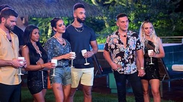 Perfect Match Izzy Fairthorne age, Instagram, TikTok, height, job, and more