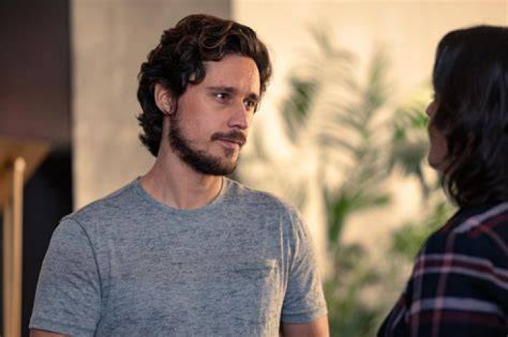 Peter Gadiot Profile Images &mdash; The Movie Database (TMDb)