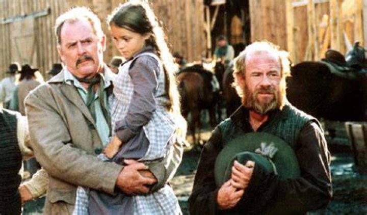 Peter MacNeill Actor CineMagia.ro