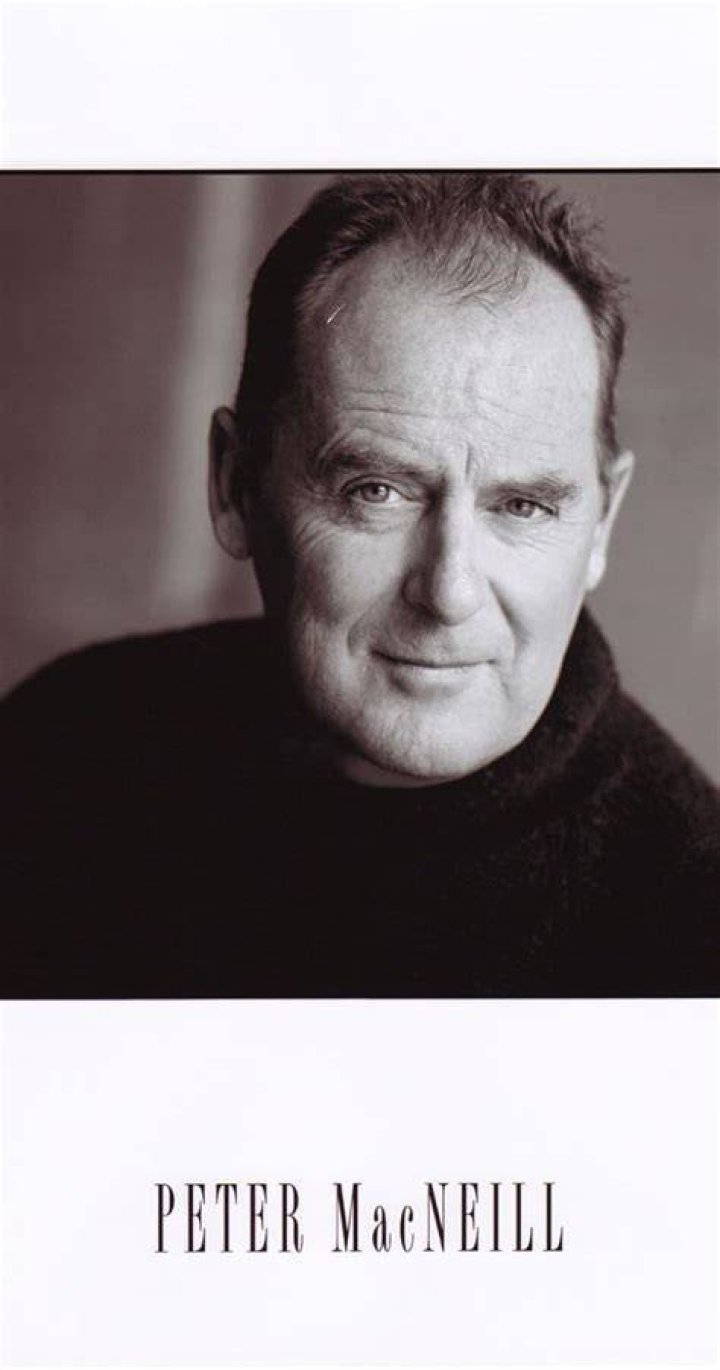Peter MacNeill (TV Actor) Bio, Wiki, Age, Height, Family, Wife, Salary