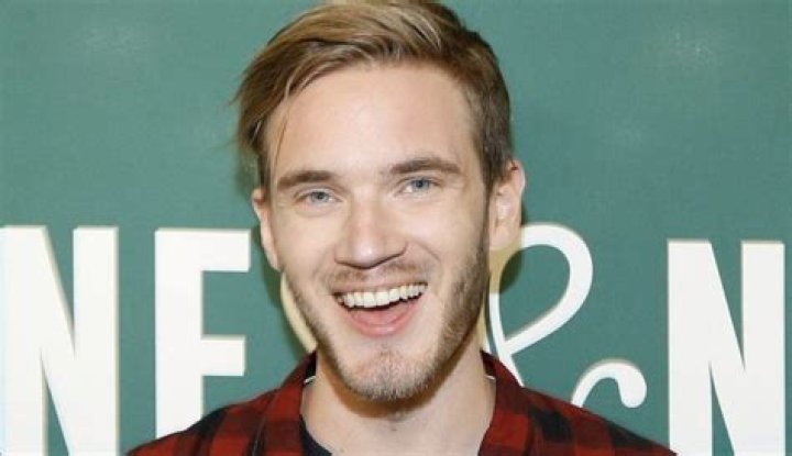 PewDiePie Bio, Net Worth, Girlfriend, Salary, Wife, Married, Real Name