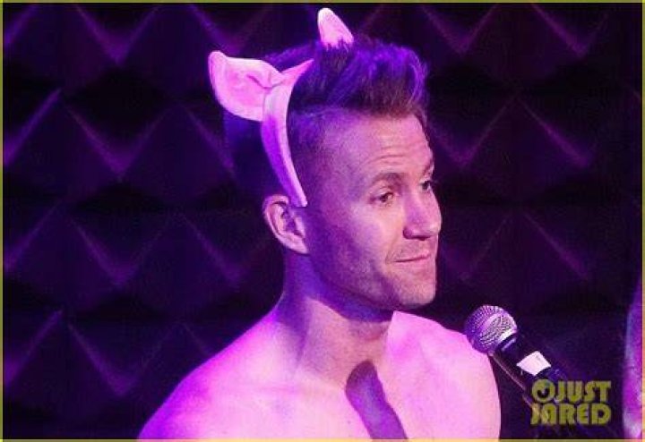 Photo christopher j hanke matt doyle strip down to their skivvies 04