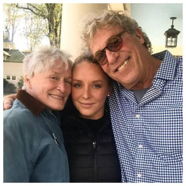 Photo glenn close daughter annie stark premiere their new movie the