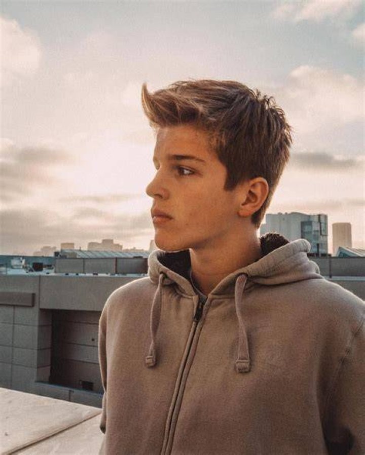 Picture of Alex Lange