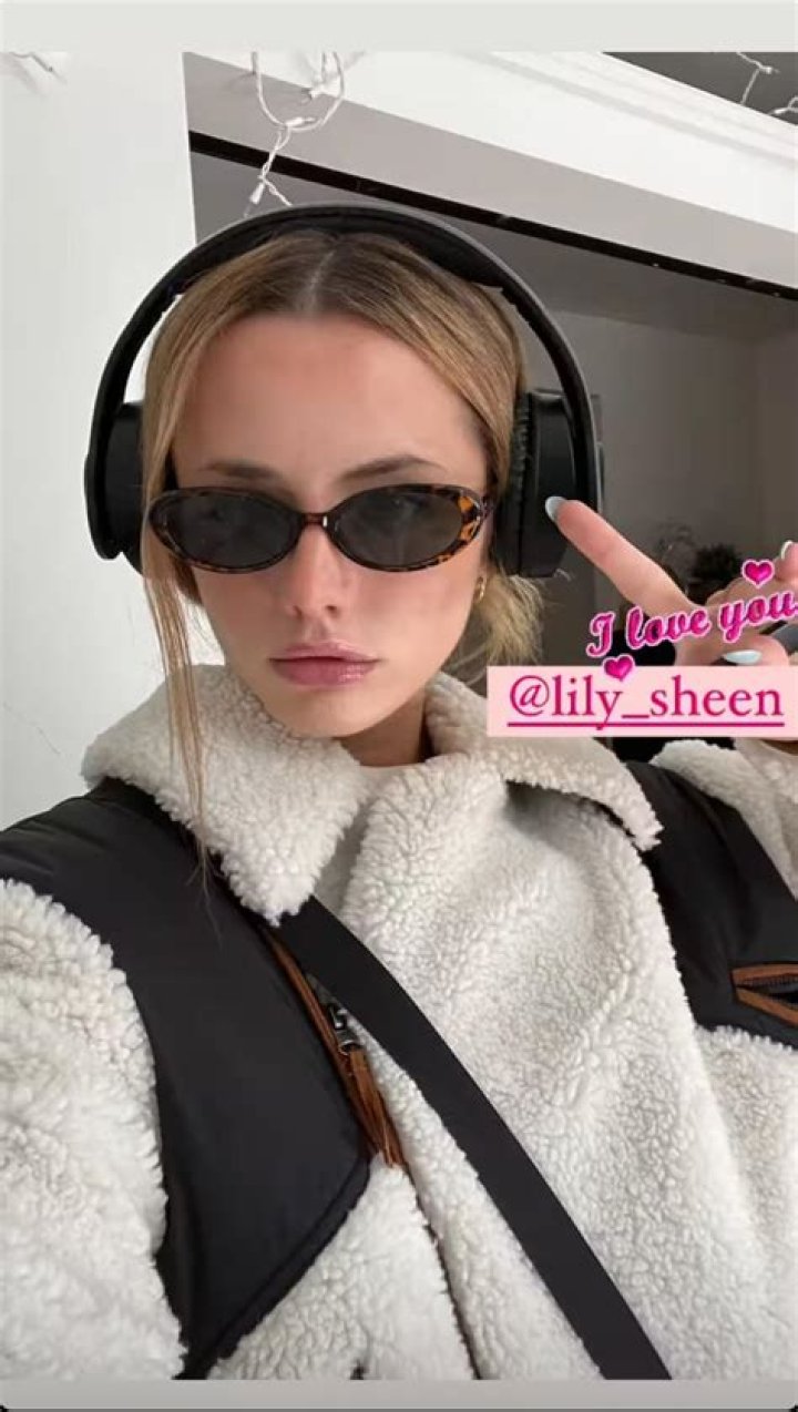 Picture of Lily Mo Sheen