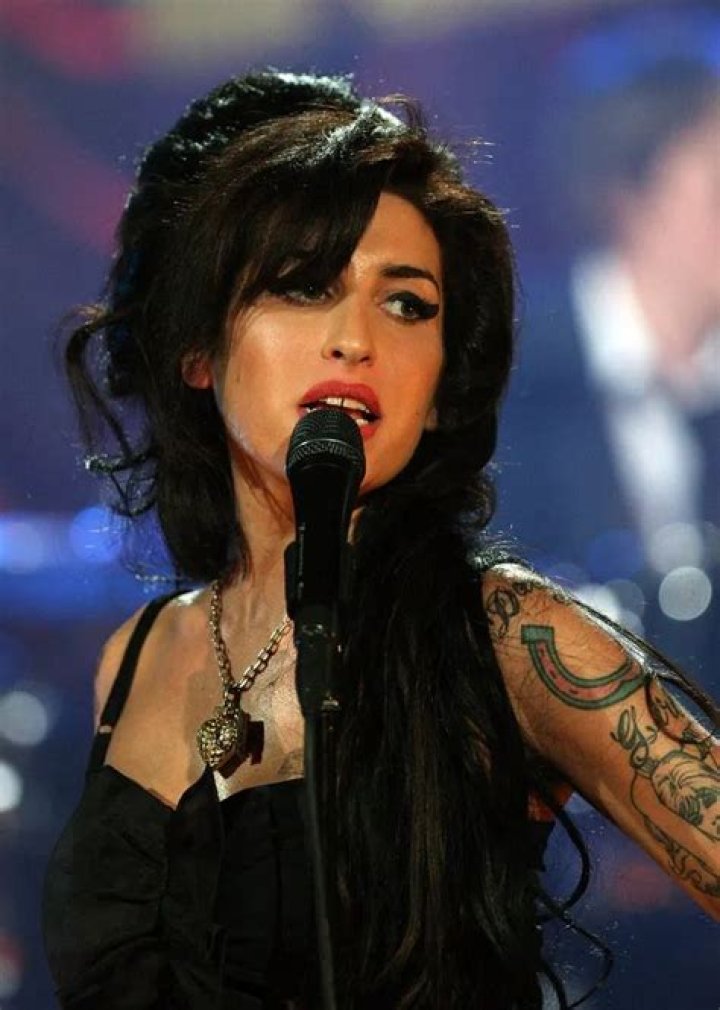 Pin on Amy Winehouse