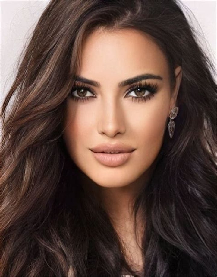 Pin on Celebrity Women