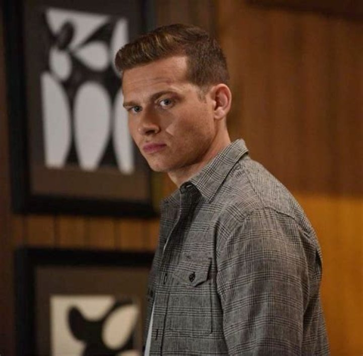 Pin on Oliver Stark