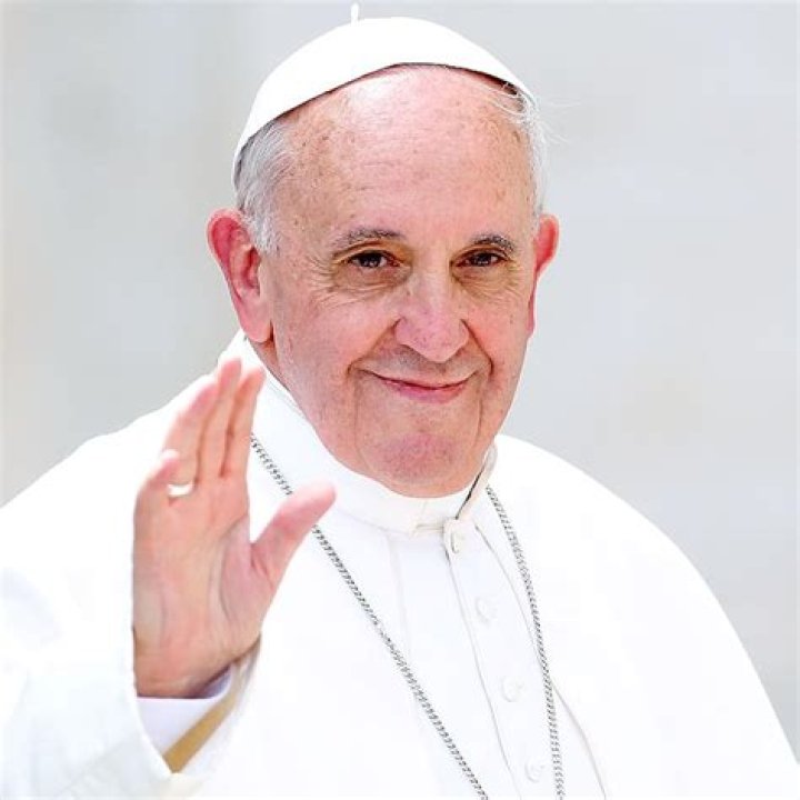 Pope Francis' Wife and Daughter Discover the Personal Life of the Pope
