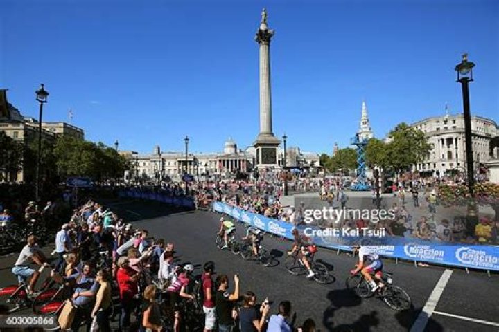 Pride of Britain 2016 Olympic hero Laura Trott stuns on the red carpet