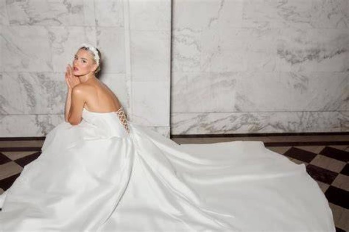 Prominente Hochzeitsg&auml;ste Die WeddingLooks der Stars und Royals GALA.de