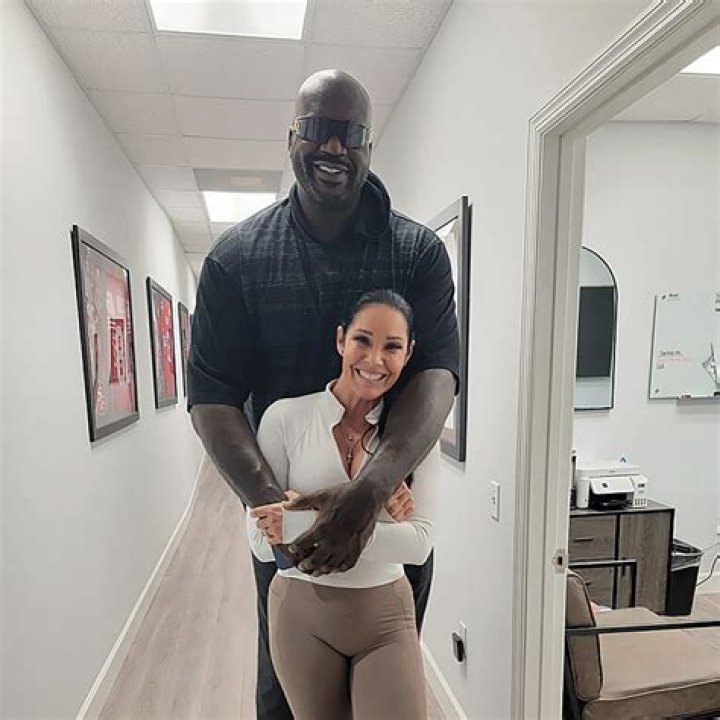 Q & shaqs gf C This Photo Of Shaq And His Girlfriend Will iFunny