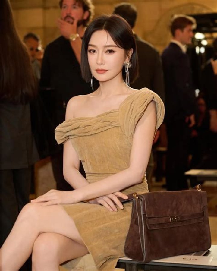 Qin Lan, 41, Says She&rsquo;s Now Open To Dating A Much Younger Guy After
