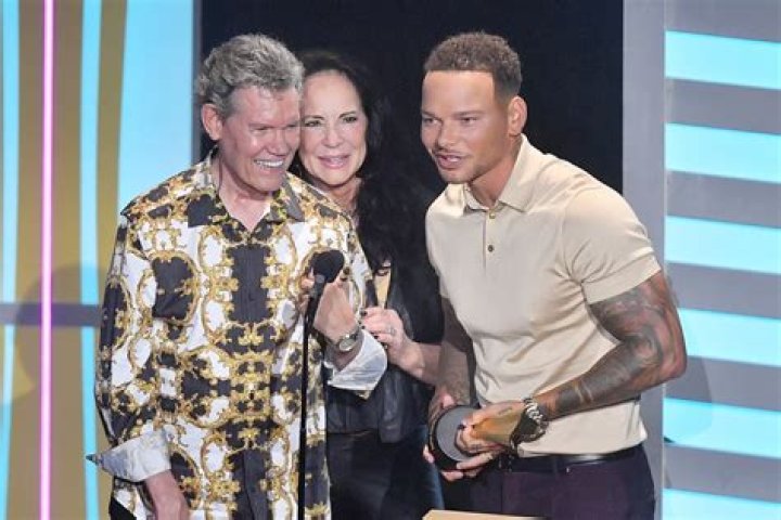 Randy Travis and wife Mary Davis' Controversial Love Story