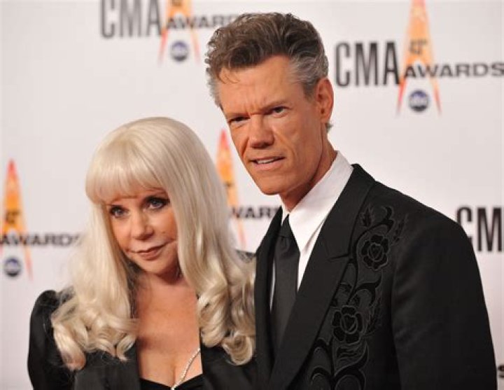 Randy Travis and wifemanager, Elizabeth, divorce