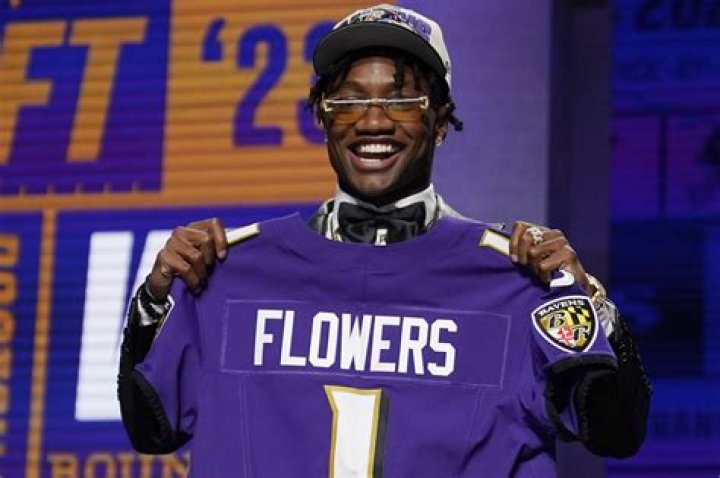 Ravens firstround pick Zay Flowers officially signs rookie deal