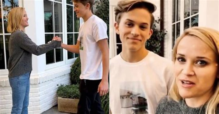 Reese Witherspoon&rsquo;s Son Deacon Teaches Her to Make TikTok Video
